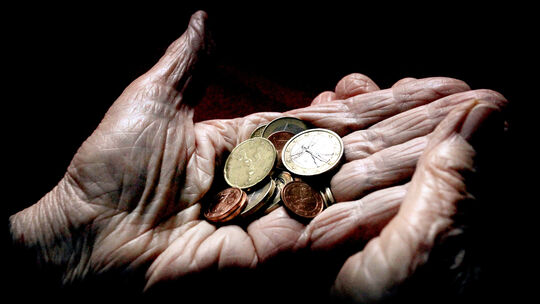 Wie ist es um die finanzielle Lage von Senioren bestellt? Darum geht es unter anderem bei der Mikrozensus-Befragung des Statisti