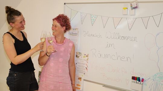Neueröffnung im Merxheimer "Räumchen" in der Großstraße 46. Ein ganz breites Förder-und Bildungsangebot bieten Miriam Kilp (link