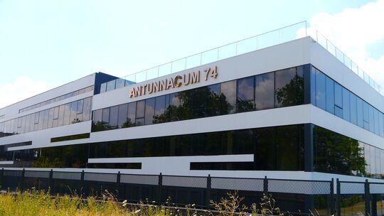Die Gewerbeimmobilie "Antunnacum 74" befindet sich in attraktiver Lage direkt in der Koblenzer Straße in Andernach und doch könn Die Gewerbeimmobilie "Antunnacum 74" befindet sich in attraktiver Lage direkt in der Koblenzer Straße in Andernach und doch könn
