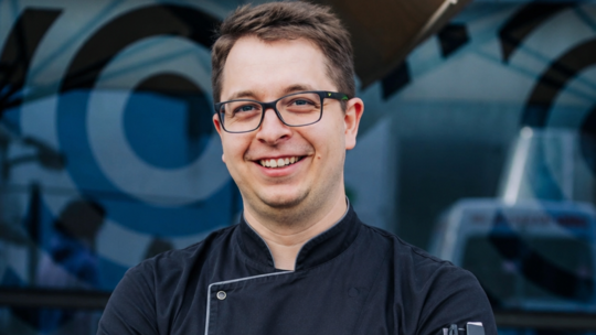 Mark Maurer bekocht Blaulichtkräfte bei ihren Einsätzen.