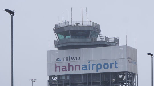 Am Flughafen Hahn kam es zu einem "Sicherheitsvorfall" in den IT-Systemen. Derzeit läuft die Aufarbeitung des Cyberangriffs, Det