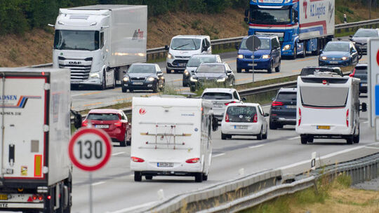 Die A3 im Westerwald ist stark befahren. An einigen Stellen gelten Geschwindigkeitsbegrenzungen, die der Angeklagte nicht eingeh Die A3 im Westerwald ist stark befahren. An einigen Stellen gelten Geschwindigkeitsbegrenzungen, die der Angeklagte nicht eingeh