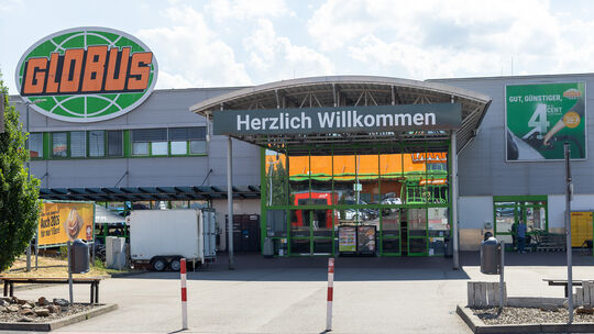 Wer hier in Gensingen vor der Pforte steht, kann nicht nur ein gigantisches Produktangebot erwarten, sondern zu Weihnachten Karr