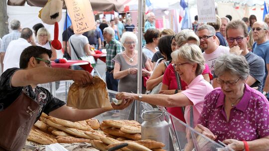 Seit Jahren schon zieht der Französische Markt in Neuwied viele Besucher an.
