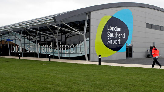 Am Flughafen London Southend, etwa 60 Kilometer östlich von London, kam es vor einem Jahr zu einem tragischen Flugzeugabsturz. V