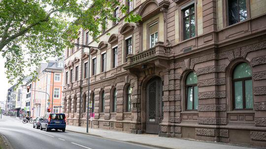 In der ehemaligen Alten Oberpostdirektion in Koblenz war das ambitionierte Wohnprojekt Clemens-Carré geplant.