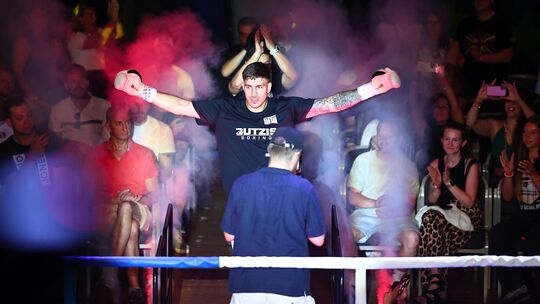 „Ich hätte vielleicht nicht kämpfen sollen", erkannte Jonas Klein nach der zweiten Fight Night in der Ransbach-Baumbacher Stadth