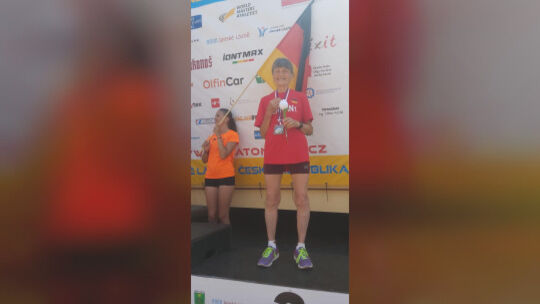 Freut sich auf dem Siegertreppchen in Tschechien über ihre WM-Bronzemedaille: Elisabeth Springer vom TV Bad Sobernheim.