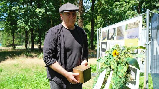 Ein Ort zum Mahnen, Erinnern und Gedenken: Der Verein "DenkAhr" und Künstler Jochen E. Diedenhofen wollen im Kaiser-Wilhelm-Park