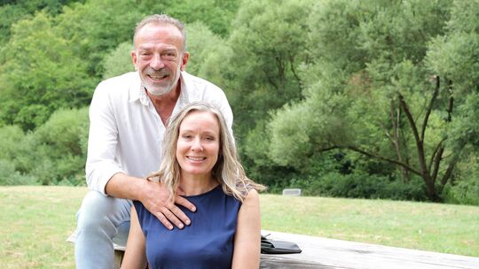 Das "Powerpärchen" Natalie Treffers und Lutz Dönhoff will aus dem Campingplatz in Datzeroth ein Zentrum für die Menschen in der