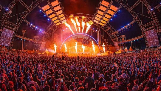 Bilder wie dieses wird die Nature One auch in diesem Jahr wieder produzieren. Knapp zwei Wochen müssen sich die Festivalbesucher