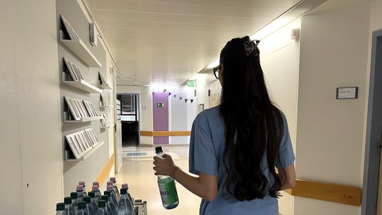 Die Kreuznacher Diakonie hat mehr Wasserflaschen geordert als sonst. Die Kliniken sind deutlich stärker ausgelastet als in frühe