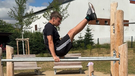 Unter anderem Calisthenics-Geräte gehören zur neu gestalteten Anlage in Rübenach.
