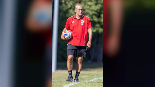 Marco Reich hat sich über den kurzfristigen Wechsel von Mike Fischer zum FC Schmittweiler-Callbach geärgert und erklärt das auch