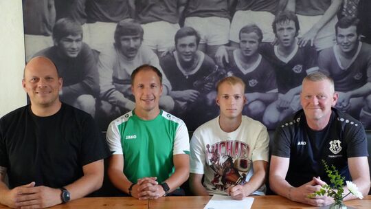 Die Betzdorfer Verantwortlichen (von links Vorsitzender Timo Unkel, Trainer Thomas Schäfer und Abteilungsleiter Andreas Wittek)