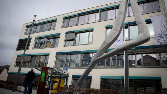 Das Krankenhaus Heilig Geist in Boppard kann nur durch hohe finanzielle Zuwendungen – insbesondere vonseiten der Stadt – fortbes Das Krankenhaus Heilig Geist in Boppard kann nur durch hohe finanzielle Zuwendungen – insbesondere vonseiten der Stadt – fortbes