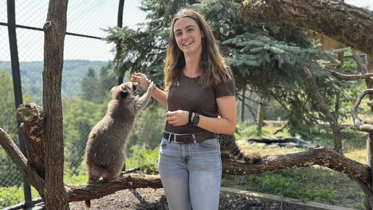 Henrieke Böß, Geschäftsführerin des Wildparks Westerwald in Gackenbach, freut sich auf hoffentlich viele Besucher beim Sommerfes