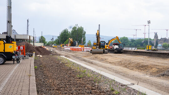 Der Bahnhof in Ehrenbreitstein ist derzeit eine große Baustelle. Der Bahnhof in Ehrenbreitstein ist derzeit eine große Baustelle.