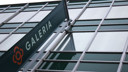 Galeria liegt in Koblenz mitten in der Löhrstraße. Das große Kaufhaus könnte von der Schließung bedroht sein.