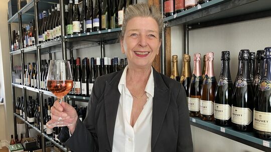 Ulrike Kroppach (63) sieht die Entwicklung im Handel neutral, würde sich aber mehr Rücksichtnahme für die ältere Generation und