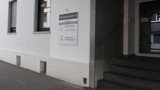 Am Gebäude in der Hermannstraße in Neuwied ist der Schriftzug „Meilenstein" nicht mehr zu finden.
