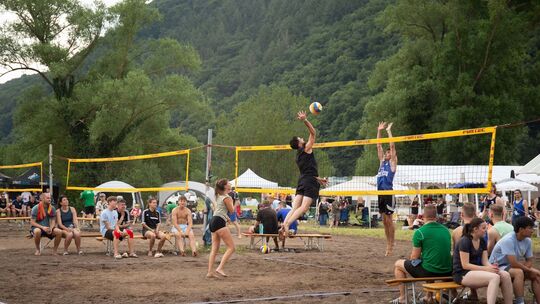 Am Samstag und Sonntag ist wieder Action angesagt beim 32. Beachvolleyball-Turnier des VBC Ediger-Eller mit insgesamt 84 Teams a