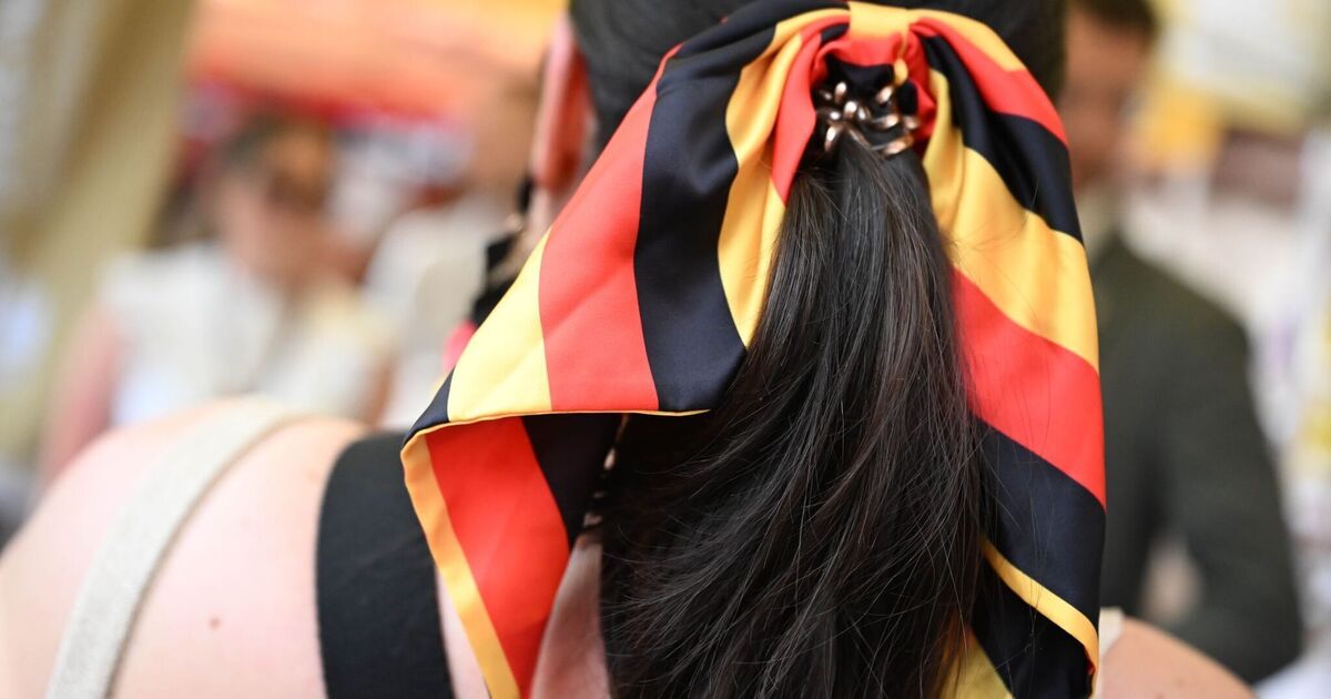 https://www.rhein-zeitung.de/cms_media/module_img/8589/4294550_1_defaultxl_Wie_sehen_Menschen_in_Ost_und_West_die_Lage_Archivbild_.jpeg