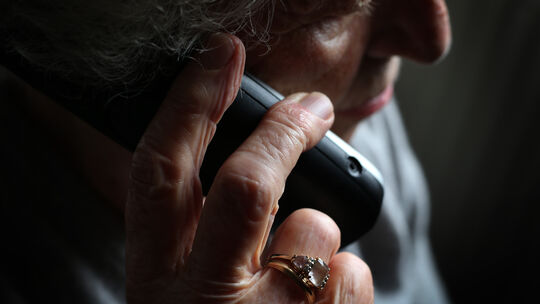 Innerhalb von nur zwei Wochen waren Telefonbetrüger im Kreis Birkenfeld viermal mit ihrer perfiden Betrugsmasche erfolgreich.
