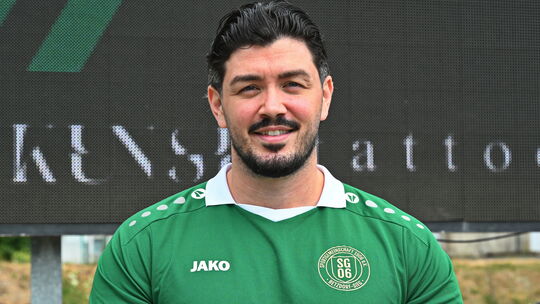 Beim Testspiel in Haiger-Rodenbach fehlte Burhan Tuncdemir auf dem Platz. Der spielende Co-Trainer verfolgte den vorletzten Test