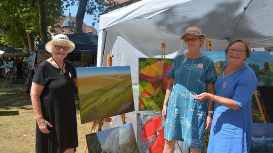 Angelika Bender (von links), Doris Klauer und Lieselotte Hofmann waren drei der insgesamt 13 Künstler, die Samstag beim Kunstspe