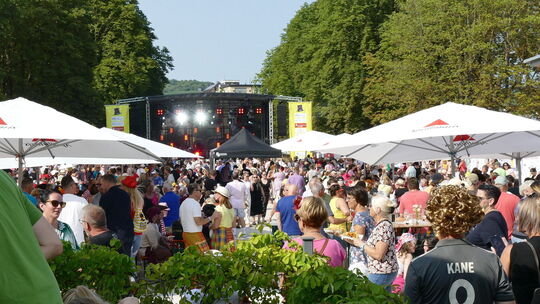So sah es im Jahr 2025 im Kurpark zu „Typisch Kölsch“ aus. Das Organisationsteam ist sicher, dass es in diesem Jahr auf dem Apol