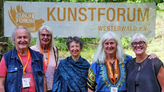 Charly Schneider, Helga Seelbach, Isabelle Schweitzer, Simone Carole Levy und Bärbel Wollenschläger (von links) leiten an den Sa