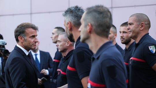Waldbrände in Frankreich - Frankreichs Präsident Macron