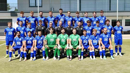 Die Mannschaft der Spvgg EGC Wirges 2026/27, hinten von links: Tim Weyand, Euan Williams-Noss, Samet Sögünmez, Luis Krissel, Ron