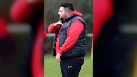 Er moderiert den Neustart der zweiten Mannschaft der SG Eintracht Bad Kreuznach in der C-Klasse: Cihat Yakut, der mit seinem Tea Er moderiert den Neustart der zweiten Mannschaft der SG Eintracht Bad Kreuznach in der C-Klasse: Cihat Yakut, der mit seinem Tea