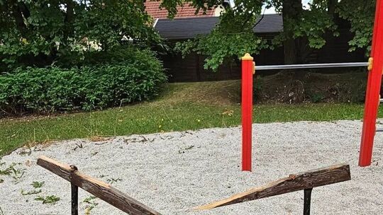 Sachbeschädigung auf Spielplatz