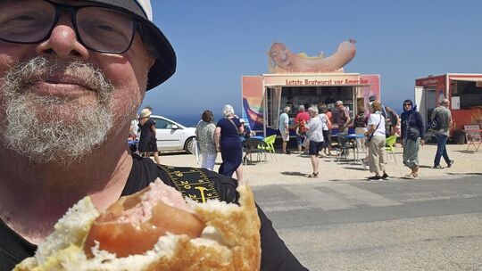 Etwa zwölf Tage dauerte es, bis Jörg Wenzel an der "Letzten Bratwurst vor Amerika" ankam.