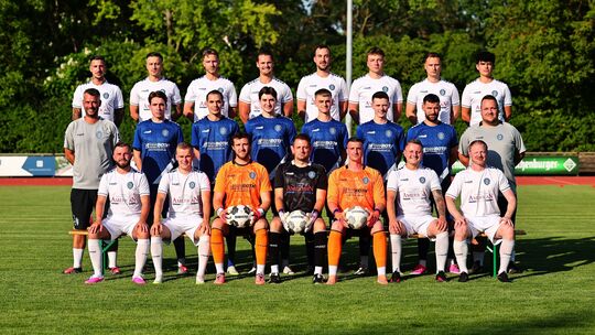 Das Team des HSV Neuwied mit (hinten von links) Giovanni Landi, Sascha Kaiser, Julian Goßler, Fabian Weber, David Zickenheiner, Das Team des HSV Neuwied mit (hinten von links) Giovanni Landi, Sascha Kaiser, Julian Goßler, Fabian Weber, David Zickenheiner,