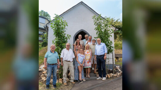 Volunteers in action: Linz citizens save dilapidated Marienkapellchen ...