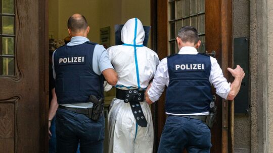 Nach tödlicher Messerattacke in Bankfiliale