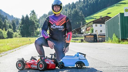Tempo-Rekord mit Bobby-Car