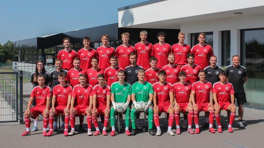 Der SV Laubach 2026/2027 mit (hinten, von links) Marco Krenn, Jannis Gorges, Maximilian Uhlig, Luca Münnich, Colin Kraus, Jonas