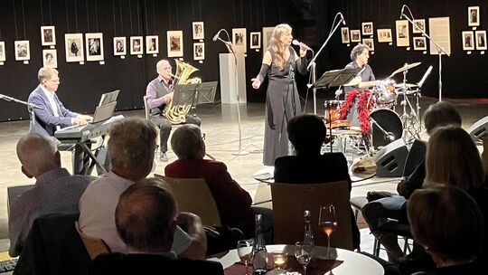 Das Ensemble Federboa & Zylinder beendete mit toll dargebotenen Chansons aus den 1920er- und 1930er-Jahren die kleine Reihe der