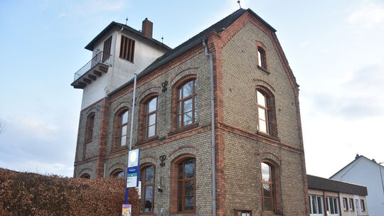 Was nach dem Umzug der Kita mit dem alten Gebäude passieren soll, darüber muss die Gemeinde entscheiden. Was nach dem Umzug der Kita mit dem alten Gebäude passieren soll, darüber muss die Gemeinde entscheiden.