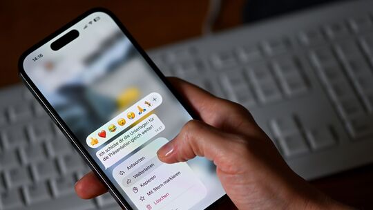 Weiterleitung privater Chat-Nachrichten an Dritte Weiterleitung privater Chat-Nachrichten an Dritte