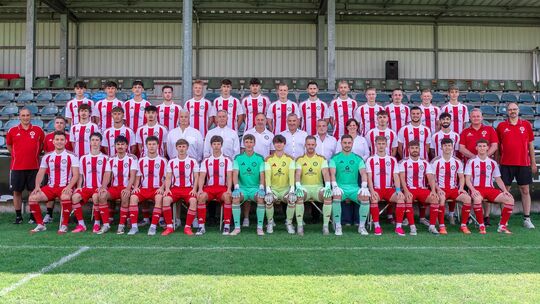 Mit dieser Mannschaft geht der SC Idar-Obersstein die Saison in Verbands- und Landesliga an: (oben, von links): Jelle Lang, Nikl