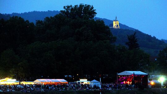 Rhein in Flammen 2015: Blick von Stolzenfels auf Lahnstein.