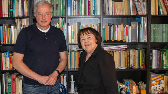 Helga Thieroff, Leiterin des Kinder-Colleges, und der Projektleiter Stefan Thamm.