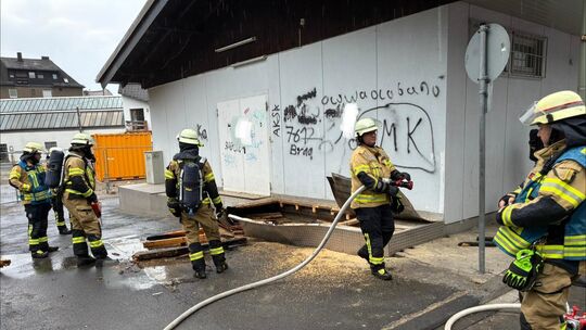 Einsatz wegen Rauchentwicklung nahe der Altenkirchener Wilhelmstraße. Einsatz wegen Rauchentwicklung nahe der Altenkirchener Wilhelmstraße.
