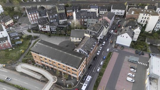 Die Naheüberbauung: Nun rückt der nächste Bauabschnitt, der den eigentlichen Knotenpunktbereich Otto-Decker-Straße in Richtung B Die Naheüberbauung: Nun rückt der nächste Bauabschnitt, der den eigentlichen Knotenpunktbereich Otto-Decker-Straße in Richtung B
